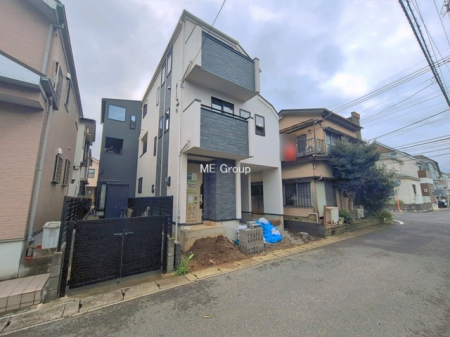 ���n�O�ώʐ^�@�`Exterior�`�@��ˌ��Ă̑傫�ȃ����b�g�́A�����B�́u�y�n�v���u���R�Ɂv�g���鎖�ł��B�K�[�f�j���O��c�h�x�C�Ԃ�o�C�N�̎�ȂǗl�X�ȗp�r�ŗ��p�ł��܂��B