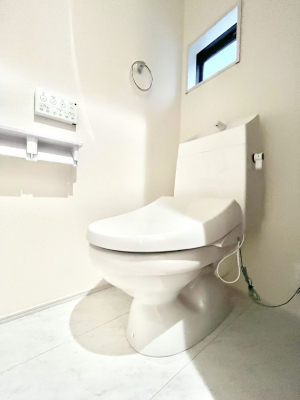 �g�C���@�g�C����1�K��2�K���ꂼ��ɔz�u����Ă��ĂƂĂ��֗��ł��B 