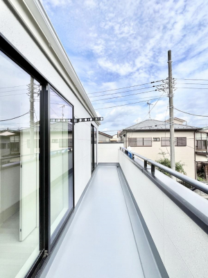 �o���R�j�[�@�����`Balcony�`  �o���R�j�[�͉������z���������݁A���z�c����󕨂��C�����悭�������Ƃ��ł��܂��B  �g���₷���J���I�ȃo���R�j�[�ł����z�����������Ղ�~�蒍���A�o���R�j�[�t���Z�܂��B  