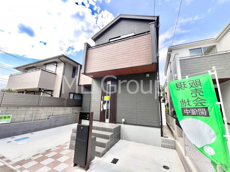 ���n�O�ώʐ^�@�O�ρ`Exterior�`�@���X�����Ȃ���A�咣���߂����ǂ����]�T������������V���[�v�ȃt�H�����ŘȂޓ@��́A���V�̋�ƏƂ炵���킹�鎖�ŁA�{������ׂ������`�̎p�������Ă���܂��B
