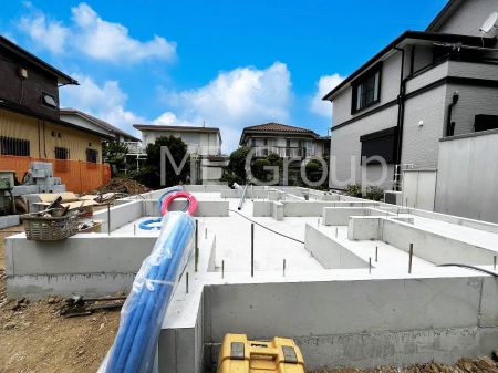 ���n�O�ώʐ^�@�O�ρ`Exterior�`�@��s���œ���̃X���[���C�t���΂Ɉ͂܂ꂽ�y�n�͓s��̌�����Y���ꂻ���B�l�G��ʂ��Ď��R�ƐG�ꍇ����X�|�b�g�����ӂɂ͐��肾������I�Z�݂����Ȃ�ƁB��炵�������B