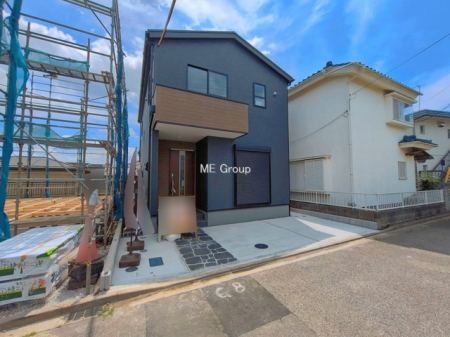 ���n�O�ώʐ^�@�`Exterior�`�@�ՐÂȏZ��n�Ŏq��ĉƑ��Ƀs�b�^���B�����̂��U�������K�ȗ΂Ɍb�܂ꂽ�G���A�ŁA���R�ɕ�܂ꂽ���₩�ȕ�炵���������邽�߂́A��Ƃ肠��Z���������Ă��܂��B
