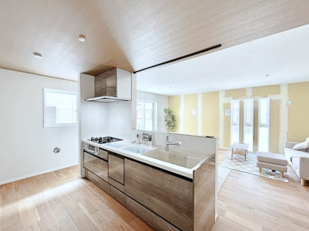�L�b�`���@�����`Kitchen�`  ���r���O�����n����J�E���^�[�L�b�`���B���������Ȃ���Ƒ��ƃR�~���j�P�[�V�������Ƃ�邾���łȂ��A�傫�ȊJ���������邱�Ƃ��ł��܂��B���q�l�̐����������邱�Ƃ��ł��܂��ˁI�@