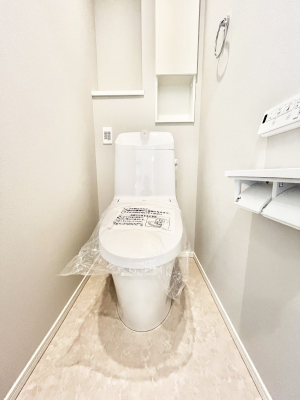 �g�C���@�����`Toilet�`�@�Y��E�X�b�L���E���K�ȃE�H�V�����b�g�t�g�C���ł��낰���Ԃł��B�g�C���͖����g�킴��𓾂Ȃ����́B����������ۂ������ł��ˁB�g�C����2��������̂Œ��̍��G���ɕ֗��ł��I