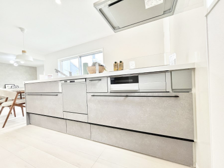 �L�b�`���@�����`Kitchen�`  ���r���O�����n����J�E���^�[�L�b�`���B  ���������Ȃ���Ƒ��ƃR�~���j�P�[�V�������Ƃ�邾���łȂ��A�傫�ȊJ���������邱�Ƃ��ł��܂��B  ���q�l�̐����������邱�Ƃ��ł��܂��ˁI