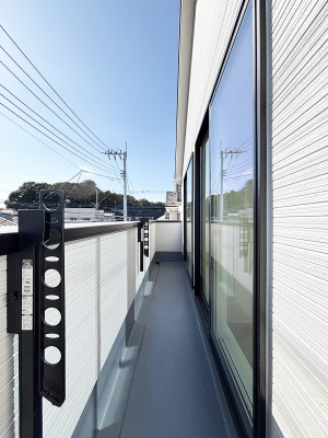 �o���R�j�[�@������3�������`Balcony�`  �o���R�j�[�͉������z���������݁A���z�c����󕨂��C�����悭�������Ƃ��ł��܂��B  �g���₷���J���I�ȃo���R�j�[�ł����z�����������Ղ�~�蒍���A�o���R�j�[�t���Z�܂��B  