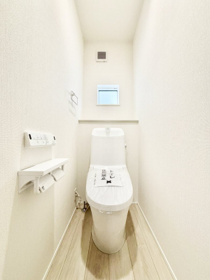 �g�C���@������3�������`Toilet�`�@�������̂��鐅����g�C���̓E�H�V�����b�g�t���ł����g�C���͖����g�킴��𓾂Ȃ����́B����������ۂ������ł��ˁB�g�C����2��������̂Œ��̍��G���ɕ֗��ł��I