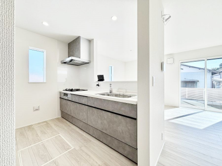 �L�b�`���@������3�������`Kitchen�`�@�u���������͉�����낤�v����ȃL�b�`���Ȃ�v�������藿�����ł����Ⴂ�܂��B�L�b�`������̓��r���O����]�ł��܂��B�Ƒ����Ȃ��邨�Ƃ������ɂ������܂��B