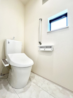 �g�C���@�����`Toilet�`�@�Y��E�X�b�L���E���K�ȃE�H�V�����b�g�t�g�C���ł��낰���Ԃł��B�g�C���͖����g�킴��𓾂Ȃ����́B����������ۂ������ł��ˁB�g�C����2��������̂Œ��̍��G���ɕ֗��ł��I