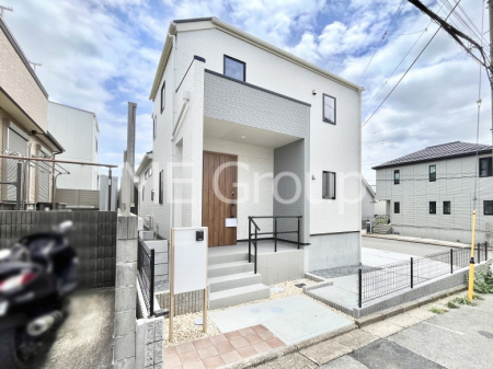 ���n�O�ώʐ^�@�O�ρ`Exterior�`�@���X�����Ȃ���A�咣���߂����ǂ����]�T������������V���[�v�ȃt�H�����ŘȂޓ@��́A���V�̋�ƏƂ炵���킹�鎖�ŁA�{������ׂ������`�̎p�������Ă���܂��B