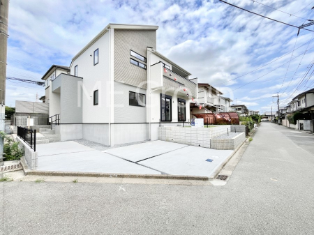 ���n�O�ώʐ^�@�O�ρ`Exterior�`�@�p�n�ɂ��z����E���ʂ��ǍD�ł��B��ˌ��Ă̑傫�ȃ����b�g�́A�����B�́u�y�n�v���u���R�Ɂv�g���鎖�ł��B�K�[�f�j���O��c�h�x�C�Ԃ�o�C�N�̎�ȂǗl�X�ȗp�r�ŗ��p�ł��܂��B