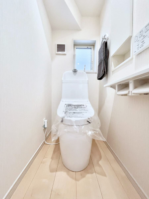�g�C���@�g�C����1�K��2�K���ꂼ��ɔz�u����Ă��ĂƂĂ��֗��ł��B 