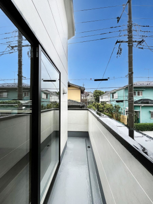 �o���R�j�[�@�����`Balcony�`  �o���R�j�[�͉������z���������݁A���z�c����󕨂��C�����悭�������Ƃ��ł��܂��B  �g���₷���J���I�ȃo���R�j�[�ł����z�����������Ղ�~�蒍���A�o���R�j�[�t���Z�܂��B  
