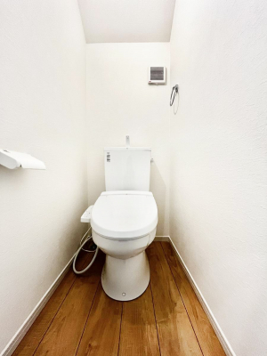 �g�C���@�����`Toilet�`�@�Y��E�X�b�L���E���K�ȃE�H�V�����b�g�t�g�C���ł��낰���Ԃł��B�g�C���͖����g�킴��𓾂Ȃ����́B����������ۂ������ł��ˁB�g�C����2��������̂Œ��̍��G���ɕ֗��ł��I