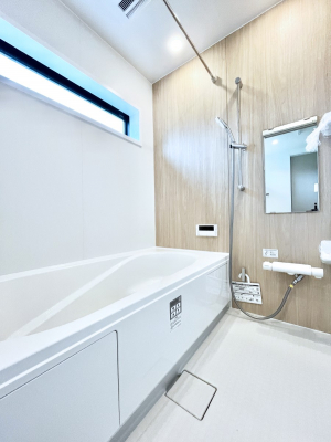 �����@������4�������`Bath Room�`�@������葫��L�΂��Ċ�����L�X�o�X���[���B1���̔���D�������₵�Ă������K�ȋ�Ԃł��B�����̃o�X�^�C���������̃��t���b�V�����Ԃɕς��܂��B