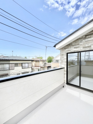 �o���R�j�[�@�����`Balcony�`  �o���R�j�[�͉������z���������݁A���z�c����󕨂��C�����悭�������Ƃ��ł��܂��B  �g���₷���J���I�ȃo���R�j�[�ł����z�����������Ղ�~�蒍���A�o���R�j�[�t���Z�܂��B  