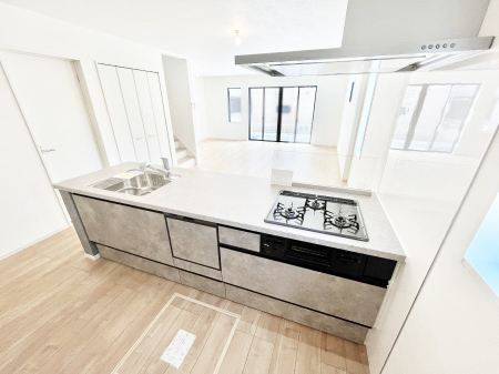 �L�b�`���@�����`Kitchen�`  ���r���O�����n����J�E���^�[�L�b�`���B  ���������Ȃ���Ƒ��ƃR�~���j�P�[�V�������Ƃ�邾���łȂ��A�傫�ȊJ���������邱�Ƃ��ł��܂��B  ���q�l�̐����������邱�Ƃ��ł��܂��ˁI