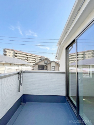 �o���R�j�[�@�����`Balcony�`�@�傫�ȋ�Ɉ͂܂ꂽ�C�����̂����ƁB�o���R�j�[��`�������ň��|�I�ȊJ�����ɕ�܂�܂��B�o���R�j�[�͗z���������݂��z�c����󕨂��C�����悭�������Ƃ��ł��܂��B