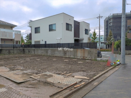 ���n�O�ώʐ^�@��A�������`Exterior�`�@��ˌ��Ă̑傫�ȃ����b�g�́A�����B�́u�y�n�v���u���R�Ɂv�g���鎖�ł��B�K�[�f�j���O��c�h�x�C�Ԃ�o�C�N�̎�ȂǗl�X�ȗp�r�ŗ��p�ł��܂��B