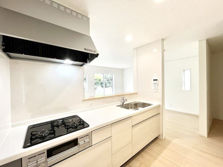 �L�b�`���@�������Q�������`Kitchen�`�@�u���������͉�����낤�v����ȃL�b�`���Ȃ�v�������藿�����ł����Ⴂ�܂��B�L�b�`������̓��r���O����]�ł��܂��B�Ƒ����Ȃ��邨�Ƃ������ɂ������܂��B