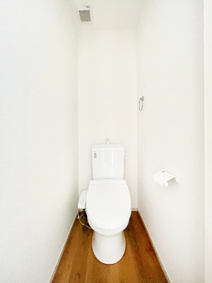 �g�C���@�����`Toilet�`�@�Y��E�X�b�L���E���K�ȃE�H�V�����b�g�t�g�C���ł��낰���Ԃł��B�g�C���͖����g�킴��𓾂Ȃ����́B����������ۂ������ł��ˁB�g�C����2��������̂Œ��̍��G���ɕ֗��ł��I
