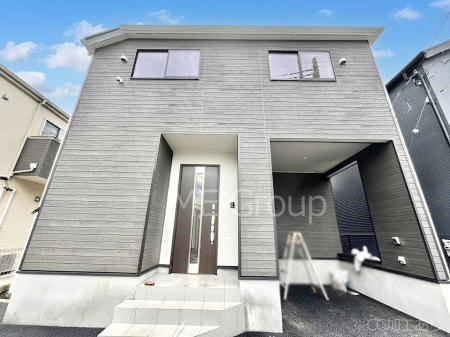 ���n�O�ώʐ^�@�O�ρ`Exterior�`�@��s���œ���̃X���[���C�t���΂Ɉ͂܂ꂽ�y�n�͓s��̌�����Y���ꂻ���B�l�G��ʂ��Ď��R�ƐG�ꍇ����X�|�b�g�����ӂɂ͐��肾������I�Z�݂����Ȃ�ƁB��炵�������B
