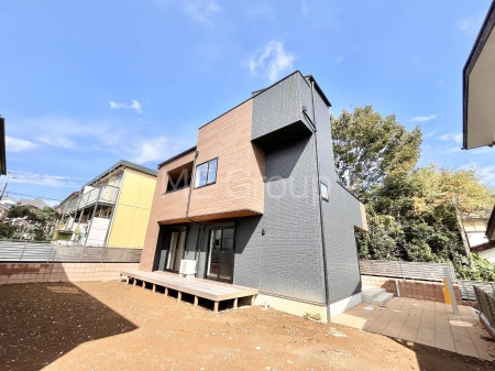 ���n�O�ώʐ^�@�O�ρ`Exterior�`�@���X�����Ȃ���A�咣���߂����ǂ����]�T������������V���[�v�ȃt�H�����ŘȂޓ@��́A���V�̋�ƏƂ炵���킹�鎖�ŁA�{������ׂ������`�̎p�������Ă���܂��B