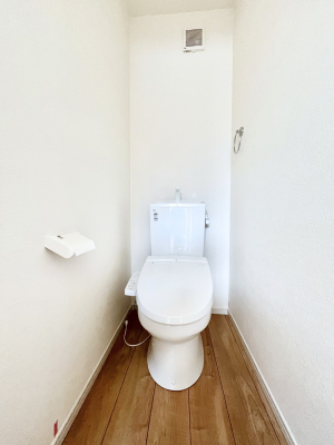 �g�C���@�������P�������`Toilet�`�@�������̂��鐅����g�C���̓E�H�V�����b�g�t���ł����g�C���͖����g�킴��𓾂Ȃ����́B����������ۂ������ł��ˁB�g�C����2��������̂Œ��̍��G���ɕ֗��ł��I