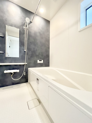 �����@������2�������`Bath Room�`�@������葫��L�΂��Ċ�����L�X�o�X���[���B1���̔���D�������₵�Ă������K�ȋ�Ԃł��B�����̃o�X�^�C���������̃��t���b�V�����Ԃɕς��܂��B  