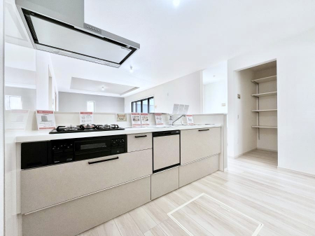 �L�b�`���@�����`Kitchen�`�@�L���Ďg���₷���L�b�`���Ȃ�Ƒ��ł�������ɗ�������������A��Еt������ԂȂ��ł����Ⴂ�܂�����[�������Ղ肠��̂ŁA������������Ɛ����Ȉ�ۂ�ۂĂ܂��B