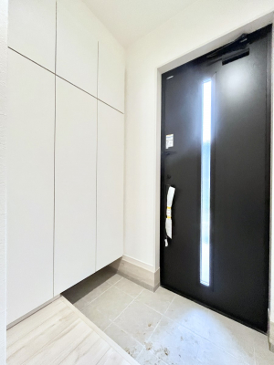 ���ց@������1�������`Entrance�`�@�Ƃ̒��ł��q�l���}����ŏ��̏ꏊ�ł��錺�ւ́A�Ƃ̈�ۂ��̂��̂ł��I�L�x�Ȍ��֎��[�ŁA����Y��ɕۂ��Ƃ��o���܂��􌺊ւɂ͂����Ղ���[�̉��ʔ��������I