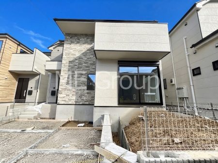 ���n�O�ώʐ^�@�O�ρ�2�������`Exterior�`�@���X�����Ȃ���A�咣���߂����ǂ����]�T������������V���[�v�ȃt�H�����ŘȂޓ@��́A���V�̋�ƏƂ炵���킹�鎖�ŁA�{������ׂ������`�̎p�������Ă���܂��B  