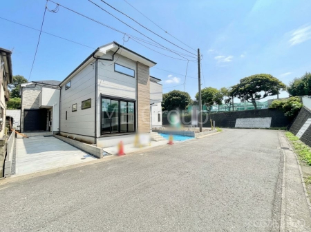 ���n�O�ώʐ^�@�O�ρ`Exterior�`�@�O�ʓ��H�F�쐼 6.1m �����@�O�ʓ��H�͊ՐÂȏZ��n���͂���Ԓʂ�̏��Ȃ����H�B���Ԃ̏o��������炭�炭�ł��I���s���_�E���n���w�̂���]�́A���C�y�ɂ��₢���킹���������I