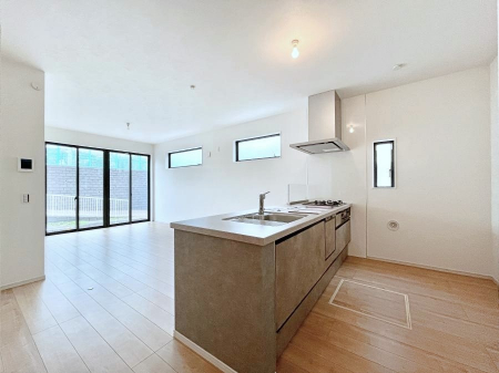 �L�b�`���@�������Q�������`Kitchen�`�@�u���������͉�����낤�v����ȃL�b�`���Ȃ�v�������藿�����ł����Ⴂ�܂��B�L�b�`������̓��r���O����]�ł��܂��B�Ƒ����Ȃ��邨�Ƃ������ɂ������܂��B