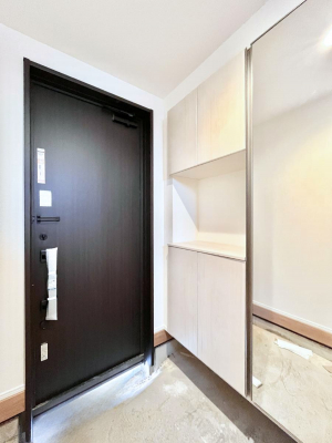 ���ց@�������P�������`Entrance�`�@�Ƃ̒��ł��q�l���}����ŏ��̏ꏊ�ł��錺�ւ́A�Ƃ̈�ۂ��̂��̂ł��I�L�x�Ȍ��֎��[�ŁA����Y��ɕۂ��Ƃ��o���܂��􌺊ւɂ͂����Ղ���[�̉��ʔ��������I