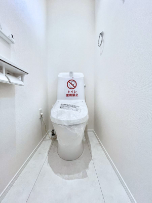 �g�C���@�������P�������`Toilet�`�@�������̂��鐅����g�C���̓E�H�V�����b�g�t���ł����g�C���͖����g�킴��𓾂Ȃ����́B����������ۂ������ł��ˁB�g�C����2��������̂Œ��̍��G���ɕ֗��ł��I  