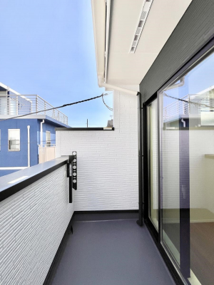 �o���R�j�[�@�������Q�������`Balcony�`  �o���R�j�[�͉������z���������݁A���z�c����󕨂��C�����悭�������Ƃ��ł��܂��B  �g���₷���J���I�ȃo���R�j�[�ł����z�����������Ղ�~�蒍���A�o���R�j�[�t���Z�܂��B  