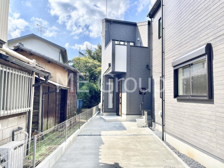 ���n�O�ώʐ^�@�O�ρ��Q�������`Exterior�`�@�m���ȋZ�p�Œz���ꂽ�Ƃ́A���̍ו��Ɏ���܂ŁA���q�l�̕�炵��z���S�Â��������Â��Ă��܂��B���̑z���́A���X�̈��S�Ɖ��K���ƂȂ��Ă��q�l�̕�炵���ݍ��݂܂��B