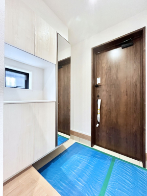 ���ց@�������P�������`Entrance�`�@�Ƃ̒��ł��q�l���}����ŏ��̏ꏊ�ł��錺�ւ́A�Ƃ̈�ۂ��̂��̂ł��I�L�x�Ȍ��֎��[�ŁA����Y��ɕۂ��Ƃ��o���܂��􌺊ւɂ͂����Ղ���[�̉��ʔ��������I