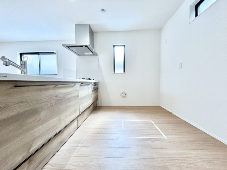 �L�b�`���@�������P�������`Kitchen�`�@���R�������鑋�̂���L�b�`���������g���ꏊ�����炱���A�g��������l�����܂����B�������Ƃ����L�b�`���R�[�i�[�͎����L���Ȏd�オ��ƂȂ��Ă���܂��B