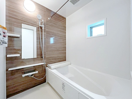@Q`Bath Room`  J̓̂ɂ劈ȗ@tI  ~J̋G߂AH̒JȂǁAOɐ󕨂ȂɂAVCCCɂ󕨂Ƃł܂B