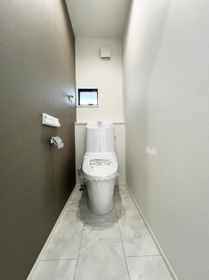 gC@`Toilet`@YEXbLEKȃEHVbgtgCł낰ԂłB1A2KɃgCXy[XǏ薾邭AKԂƂȂĂ܂gꏊ炱̔złI